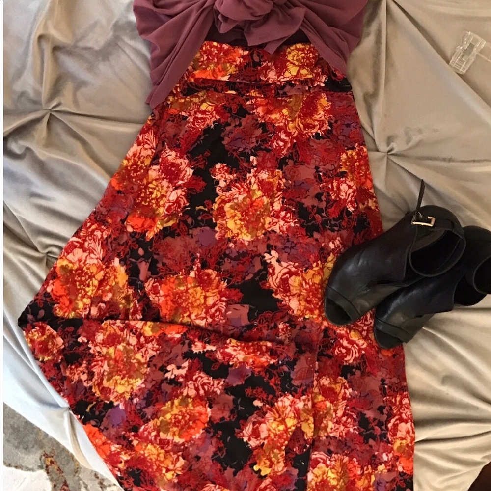 🎉 NWOT XS LulaRoe Maxi - great pattern! 🎉